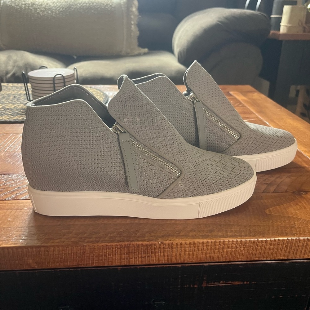 Steve Madden Gray Sneakers with Zipper